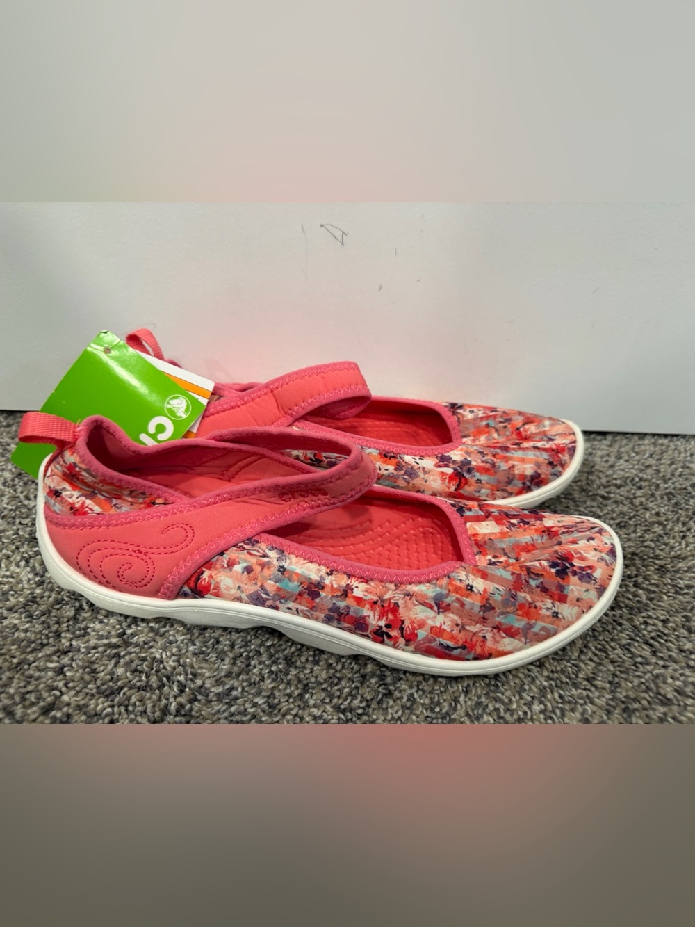Crocs Duet Busy Day Floral Mary Jane shoes junior 6 NWT